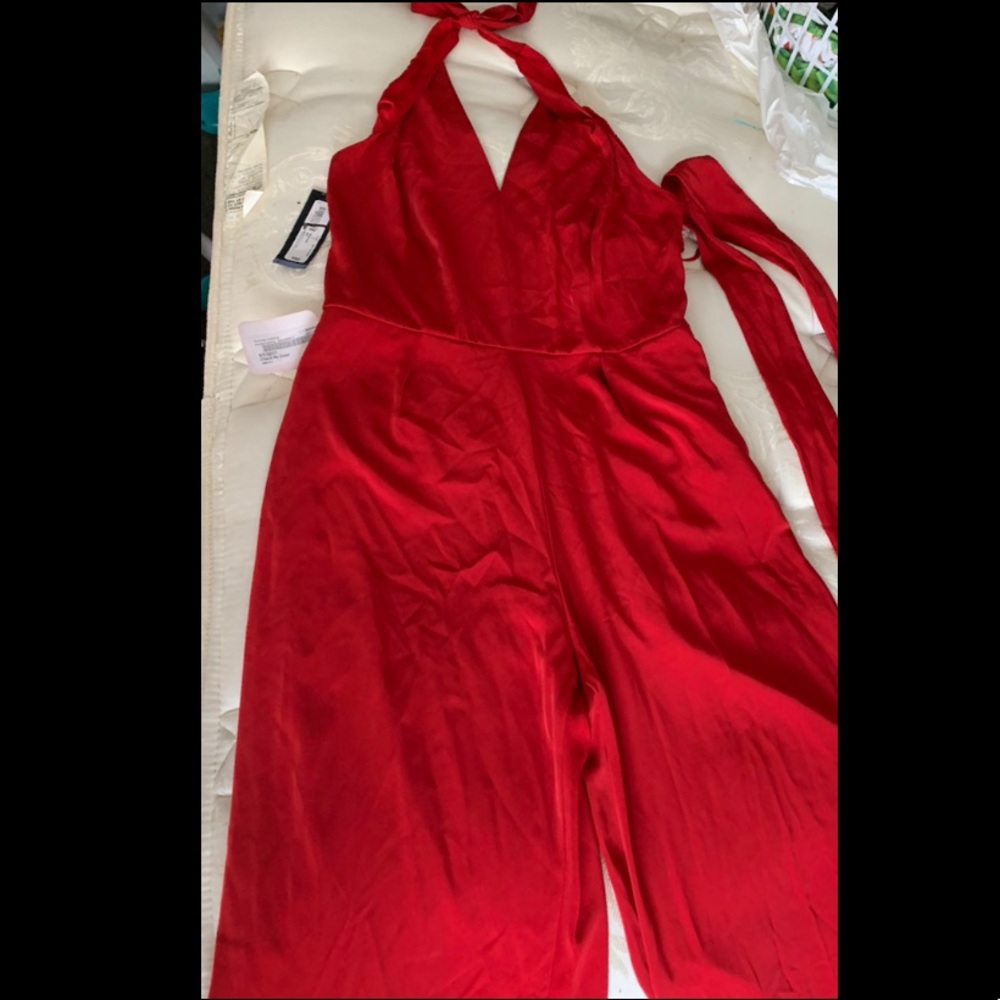Red sleeveless jumpsuit 6P worthington